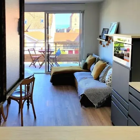 Au Coeur Du Village Avec Terrasse