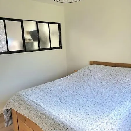 Au Coeur Du Village Avec Terrasse Apartment