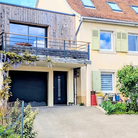 Au Coeur Du Village Avec Terrasse Apartman
