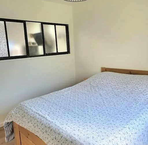 Au Coeur Du Village Avec Terrasse Apartmán